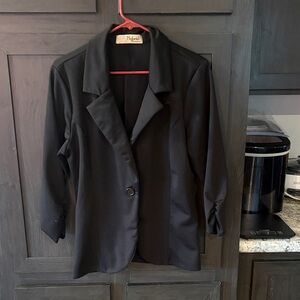 Hybrid & Company Elegant Black Blazer